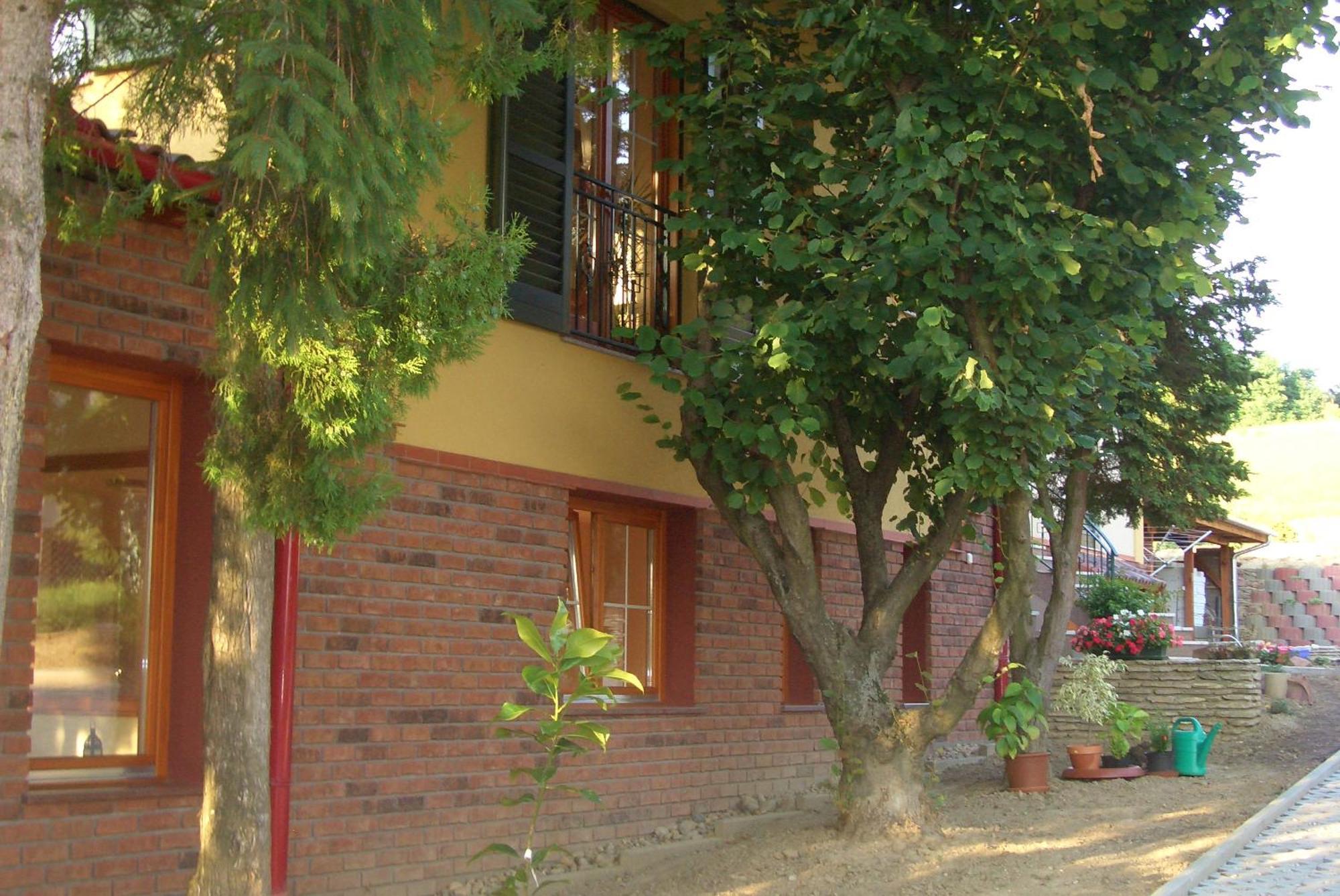Bundi Vendeghaz Otel Kehidakustány Dış mekan fotoğraf