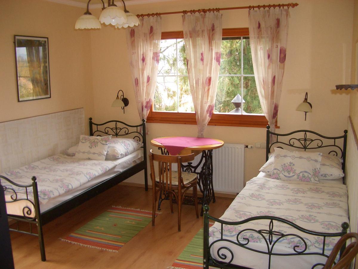 Bundi Vendeghaz Otel Kehidakustány Dış mekan fotoğraf